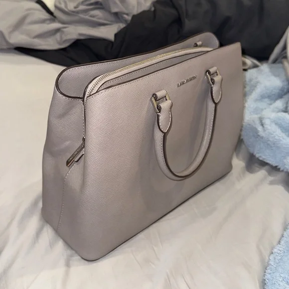 NWT Micheal Kors Savannah Large Saffiano Leather Satchel  (Pearl Grey) - Picture 3 of 12